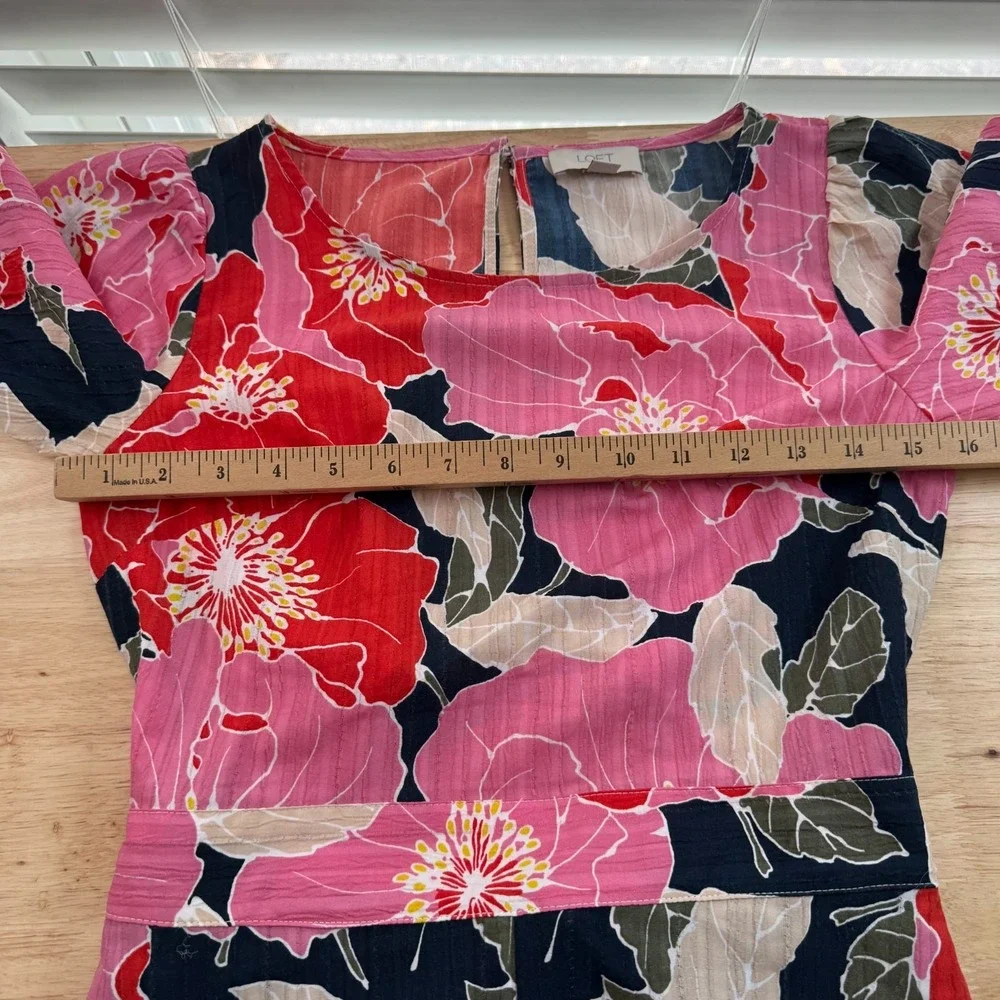 Ann Taylor Loft Romper‎ Women's Size XXS Pink Floral Short Sleeves Round Neck
